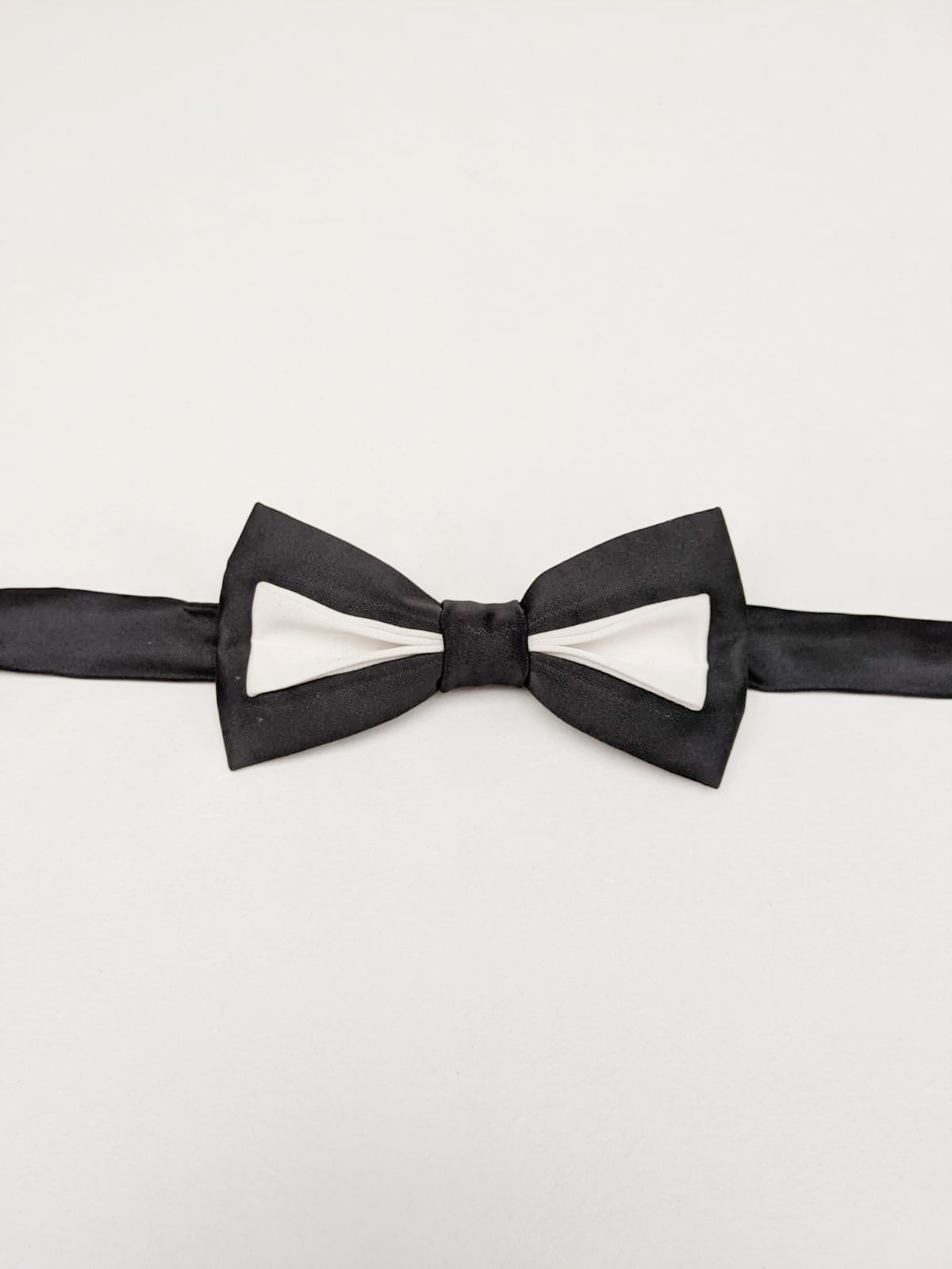 Bow Tie - Black & White