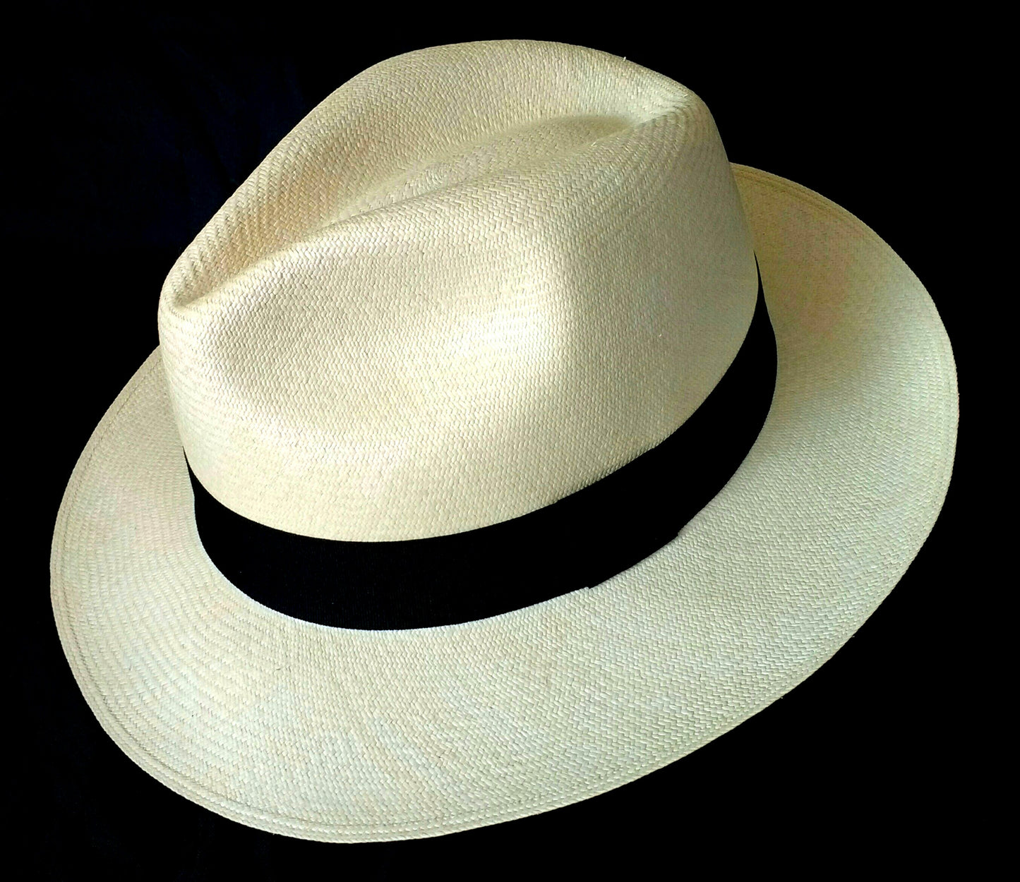 Genuine Montecristi Panama Hat - in Natural
